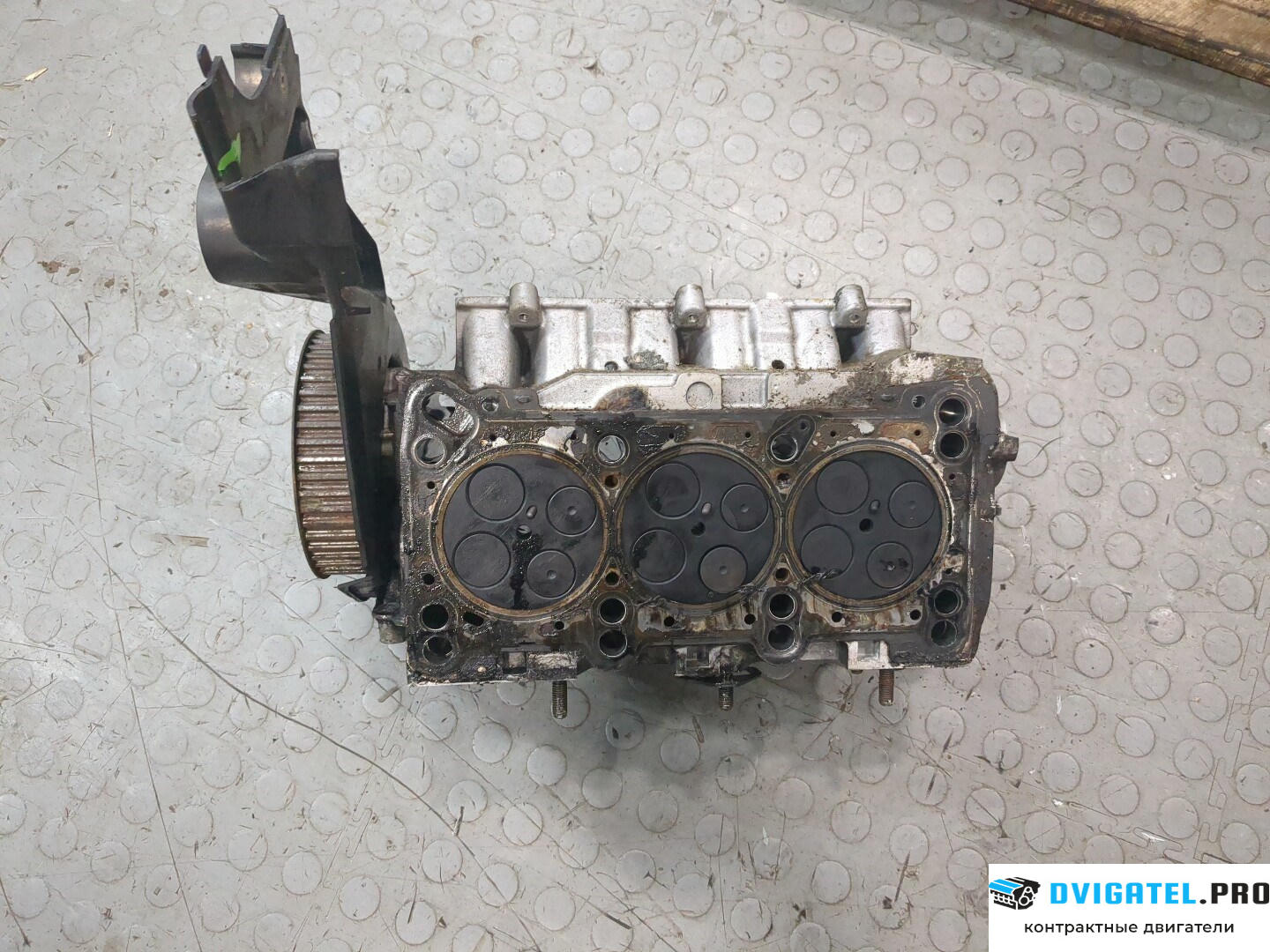 Головка блока цилиндров (ГБЦ) Audi A4 B6 2000 - 2004 BFC 2.5 л., Дизель, TDI, артикул 8604818