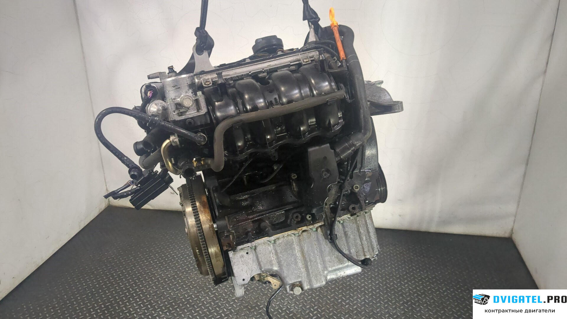 Двигатель Volkswagen Golf 4 1997 - 2005 AZD 1.6 л., Бензин, Инжектор, артикул 9162522