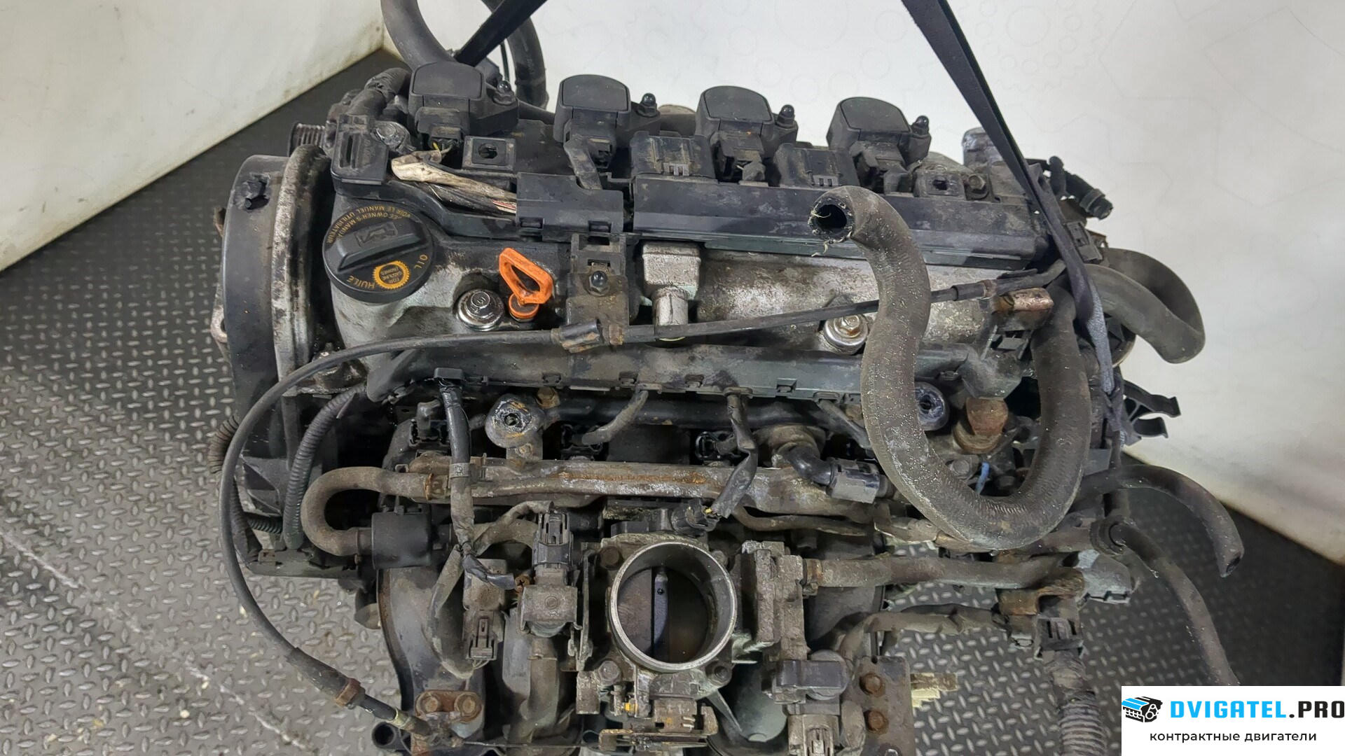 Двигатель Honda Civic 2001 - 2005 D16V1 1.6 л., Бензин, Инжектор, артикул 8806491